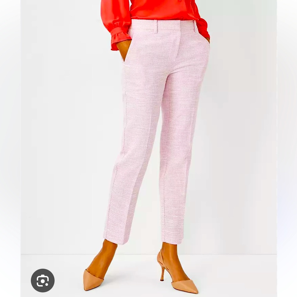 Ann Taylor Ava ankle pants in pink & white texture. Size 10 Tall